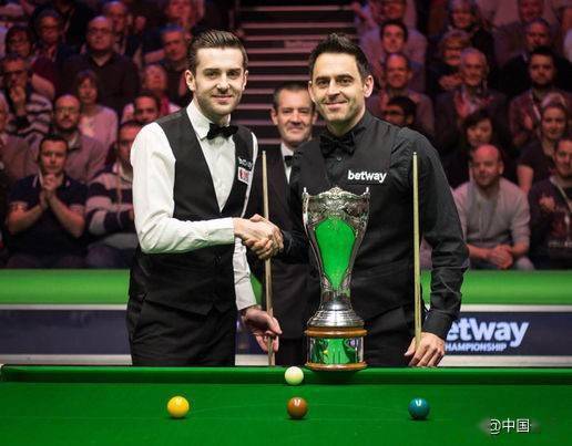 斯塔形成的 斯塔形成的