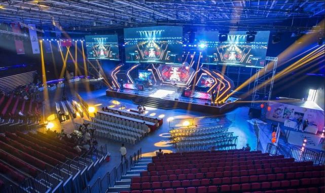 何冰娇以其 何冰娇以其