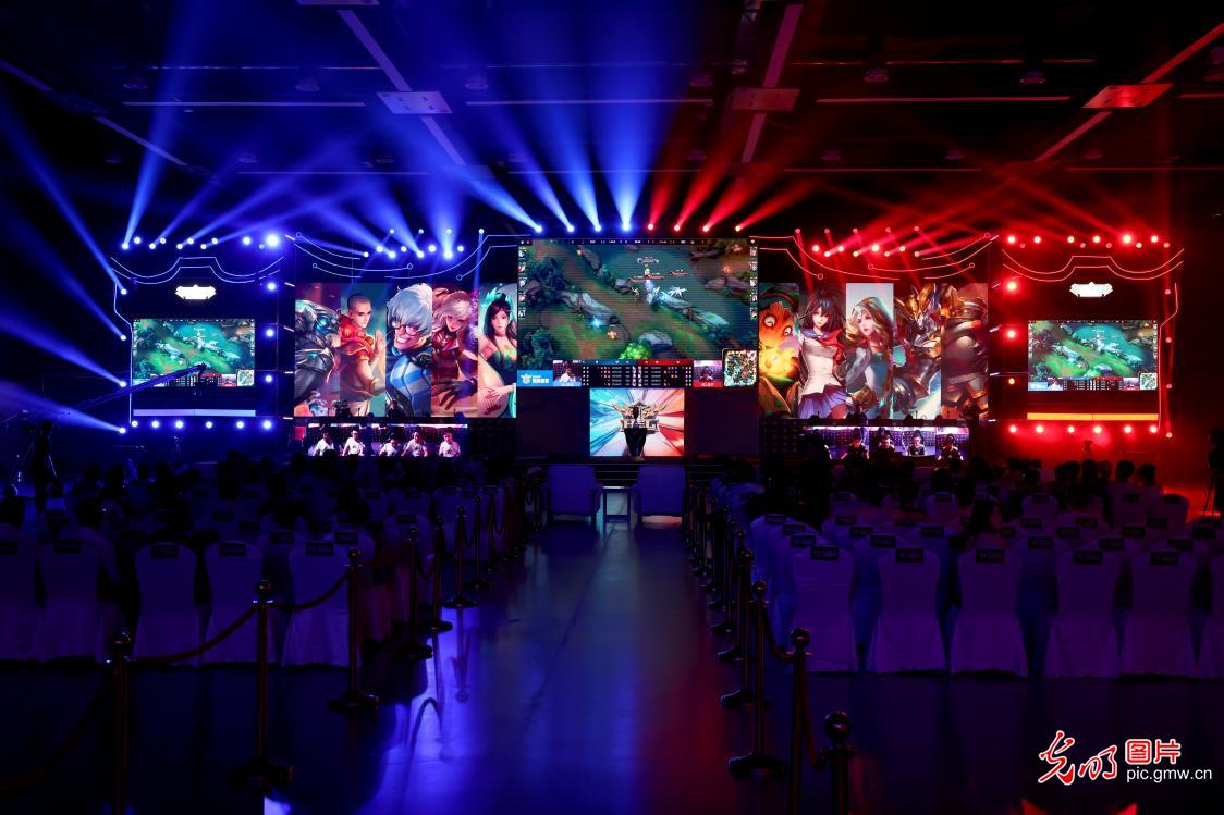 根据当时的 根据当时的