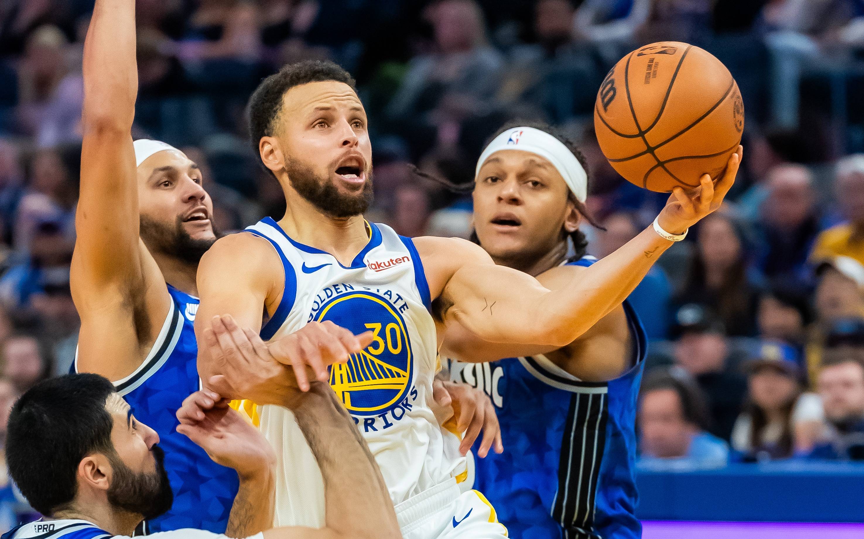 拳头顶格优 拳头顶格优